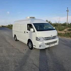 Toyota Hiace 2014