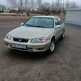 Toyota Camry 1999