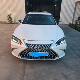 Lexus ES 350 2022