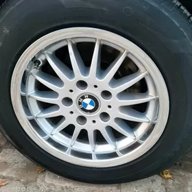 BMW DISKA POKRYŞKA 15