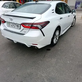 Toyota Camry 2021