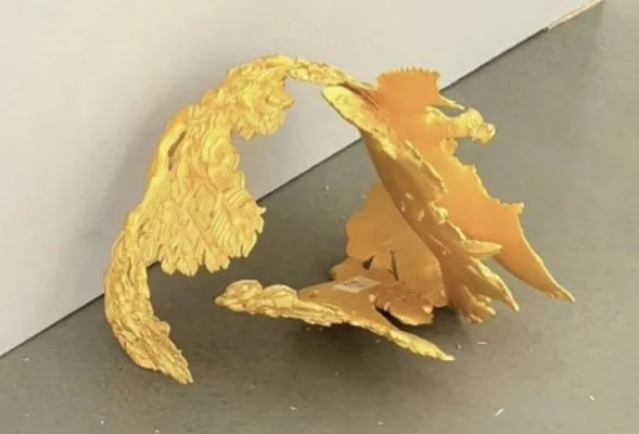 Pekiniň muzeýinde çaga tötänden 320 müň dollarlyk eksponaty döwdi