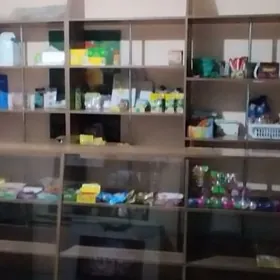 Витрины полки для магазина