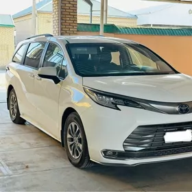 Toyota Sienna 2022
