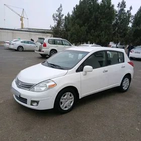 Nissan Versa 2012