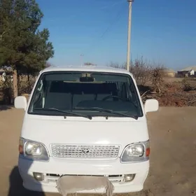 Toyota Hiace 2002