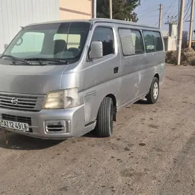Nissan Urvan 2005