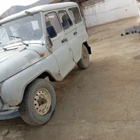 UAZ 469 2001
