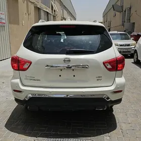 Nissan Pathfinder 2020