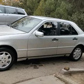 Mercedes-Benz E280 1993