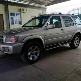 Nissan Pathfinder 2002