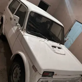 Lada Niva 2001