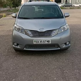 Toyota Sienna 2016