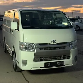 Toyota Hiace 2025