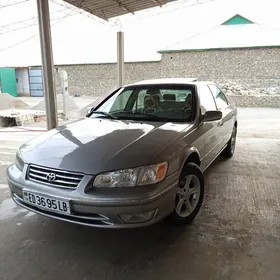 Toyota Camry 1999