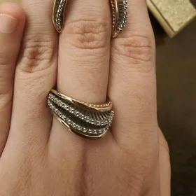 satlyk gyzyl komplekt