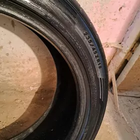 pakriska sailun 235/45 18