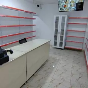 Satlyk magazyn, mini market.