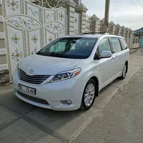 Toyota Sienna 2016