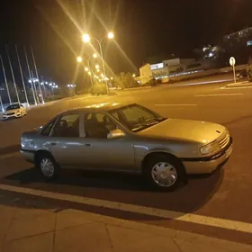 Opel Vectra 1990