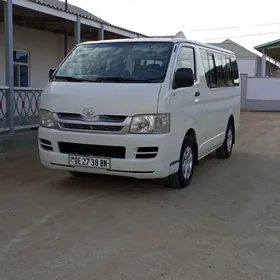 Toyota Hiace 2009