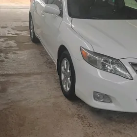 Toyota Camry 2011