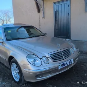 Mercedes-Benz E320 2003