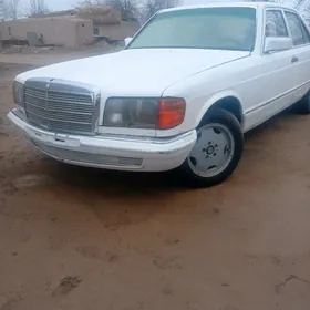 Mercedes-Benz W126 1988