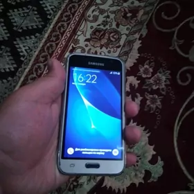 samsung j1 2016
