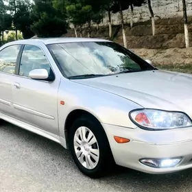 Nissan Maxima 2000