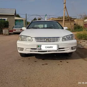 Toyota Camry 1999