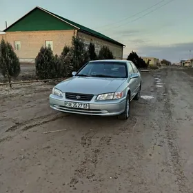 Toyota Camry 2000