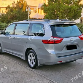 Toyota Sienna 2020