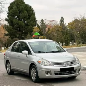 Nissan Versa 2011