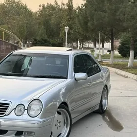 Mercedes-Benz E350 2001