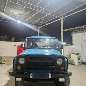 UAZ 469 2001