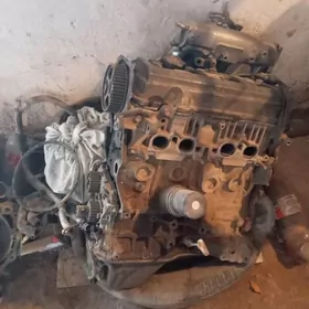 motor 2 lik korona Avensis bab