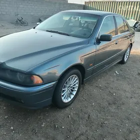 BMW E39 2002
