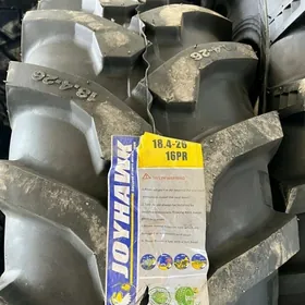 Traktor JCB 18.4/26 16.9/24 Kara 6.50-10