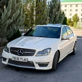 Mercedes-Benz C300 2010
