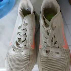 кеты, шлёпки, ругзак и туфли о