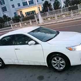 Toyota Camry 2011