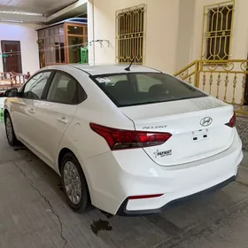 Hyundai Accent 2021