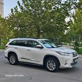 Toyota Highlander 2017
