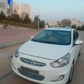 Hyundai Accent 2012
