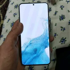 Samsung galaxy S22 +