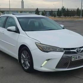Toyota Camry 2017