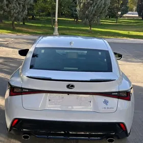 Lexus IS 350 2024