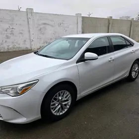 Toyota Camry 2017