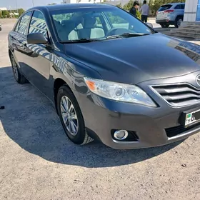 Toyota Camry 2011